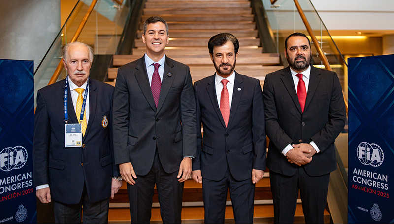 Hugo Mersn Presidente TACPy, Santiago Peña Presidente de Paraguay, Mohammed Ben Sulayem Presidente de la FIA, César Ramírez Ministro de la Secretaría Nacional de Deportes de Paraguay